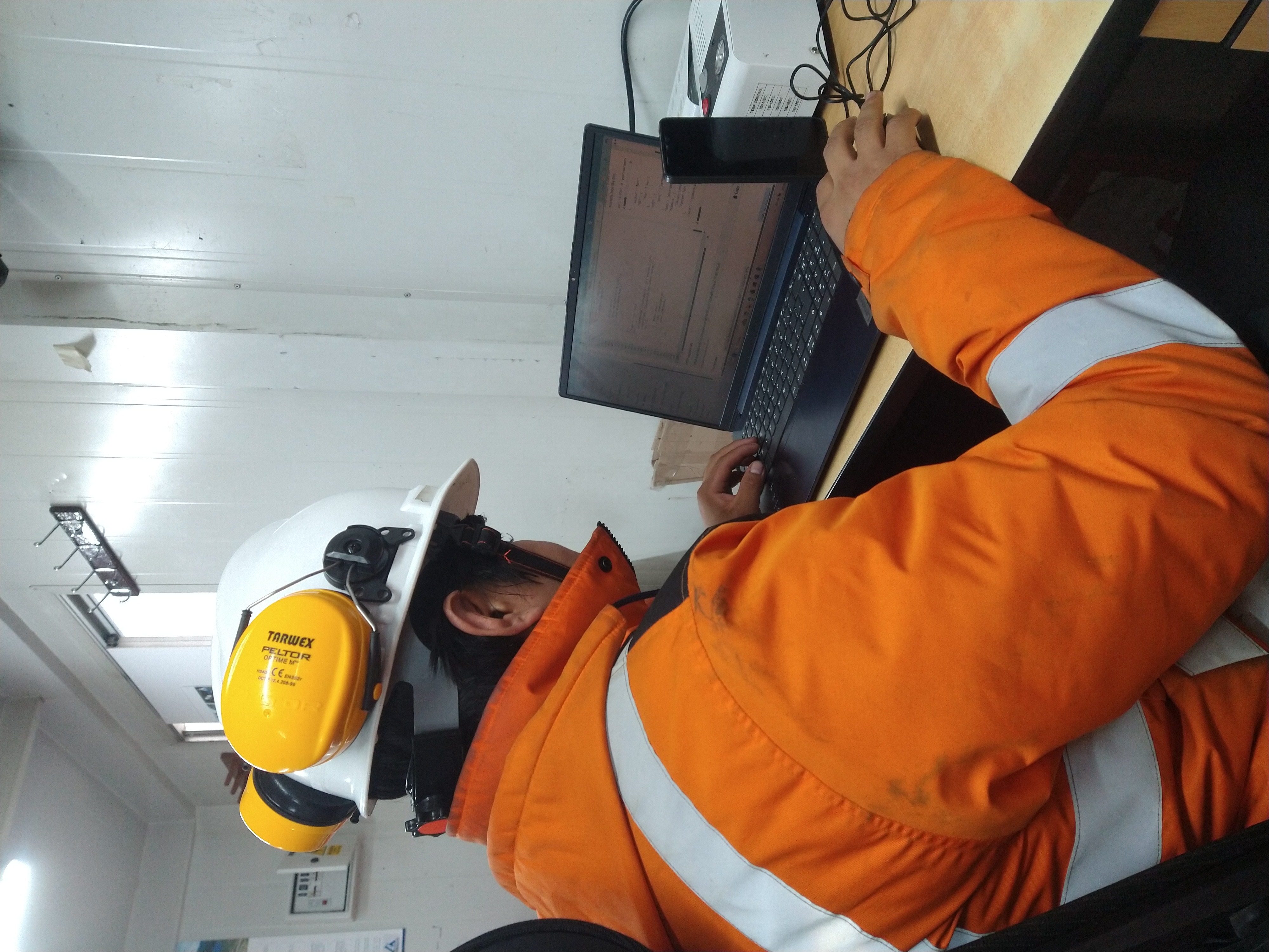 Sistema de monitoreo remoto de deformación, torque y desgaste